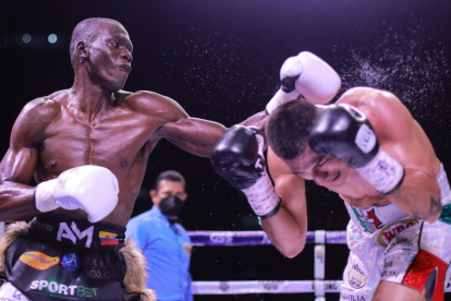 El ecuatoriano se proyecta como un prospecto a contendiente en su categoría