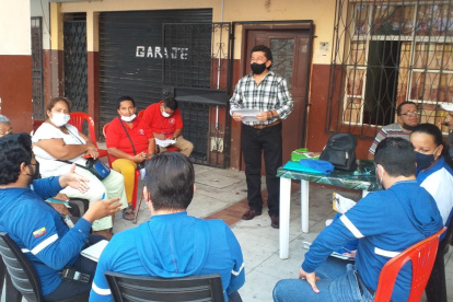 La reunión se desarrolló con representantes de CNEL y de la Policía Comunitaria.
