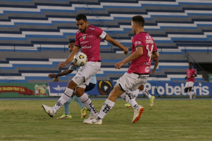 Los rayados del Valle tienen dos puntos más que sus perseguidores inmediatos y restan seis jornadas para el final de la segunda etapa. Todavía dependen de sus resultados.