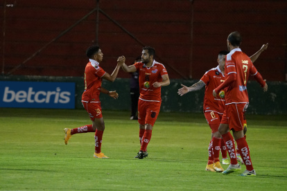 Técnico Universitario se recuperó en la tabla de posiciones y está cerca de asegurar la permanencia.