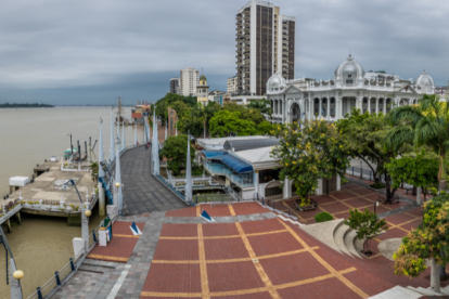 El Malecón Simón Bolívar es uno de los más visitados en los feriados.