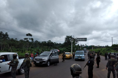 Controles. Las Fuerzas Armadas duplicaron el número de agentes en San Lorenzo a 450 efectivos, tras el ataque con explosivos.