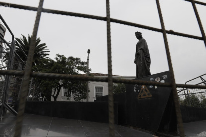 El operativo policial en la capital ecuatoriana coincide con la convocatoria del "Día de la resistencia".