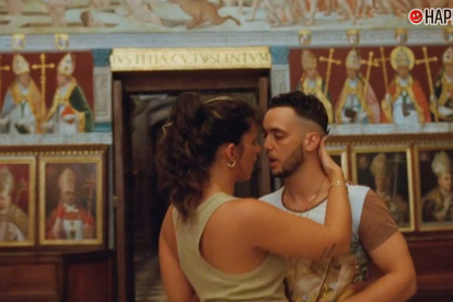 Un fotograma del vídeo que ha generado gran controversia en España.