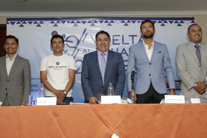 La Vuelta al Ecuador de 2021 lleva el nombre de Richard Carapaz, quien agradeció por este homenaje.