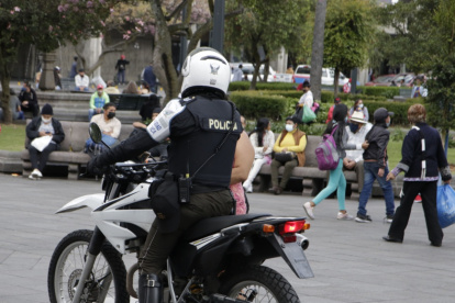 Uniformados. Los ciudadanos se sienten cada vez más inseguros, pese a los esfuerzos de la Policía Nacional.