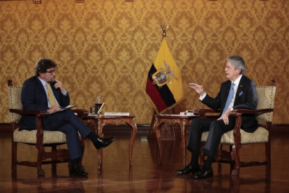 La noche de este 13 de octubre de 2021, el presidente de la República, Guillermo Lasso, dio una entrevista al periodista Carlos Vera.