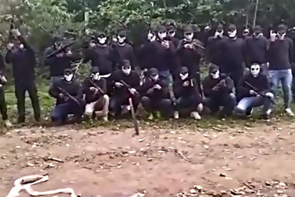 Encapuchados. Una veintena de hombres amenaza con eliminar a miembros de al menos cinco bandas.