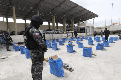 La Policía indicó que, mediante "técnicas de perfilamiento", encontró el clorhidrato de cocaína en el interior de un barco.