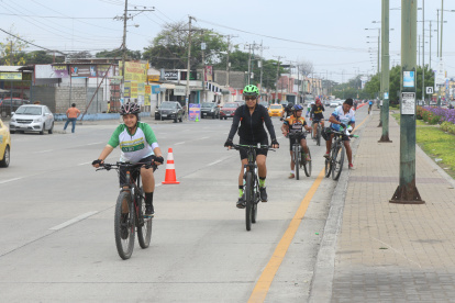 Participación. Los más emocionados de la jornada fueron los ciclistas.