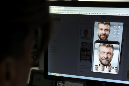 Comercio. La venta indiscriminada de bases de datos sigue en la internet. No hay organismo de control aún.