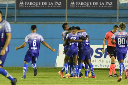 Delfín vs Barcelona