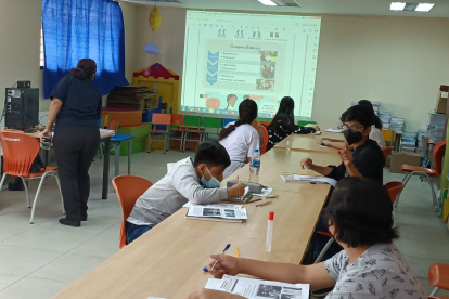 Los estudiantes volvieron a reencontrarse con sus maestros.