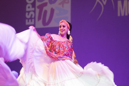 El evento cultural será de manera virtual y presencial con el aforo permitido.