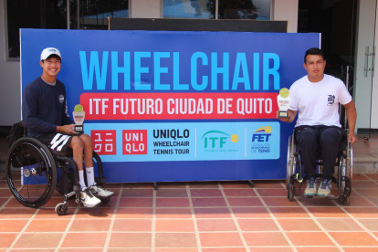 Alexander Cataldo (d) venció en la final al estadounidense Keatseangslip.