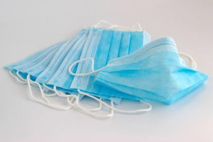 Cien mil de estas prendas serán distribuidas en las colonias de venezolanos en el país.