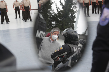 El presidente Guillermo Lasso, acudió al Distrito de Policía, Eugenio Espejo, en Quito.