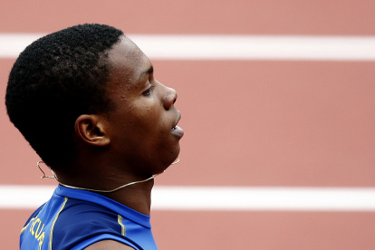 El ecuatoriano Alex Quiñónez tras ganar su serie clasificatoria de los 200 metros planos, en el Estadio Olímpico de Londres.