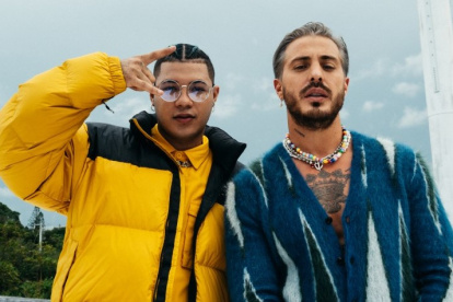 Los artistas mezclan diversos géneros cómo lo urbano con el dancehall y R&B para hacer una canción llena de energía y característica del repertorio que Llane ha mostrado hasta el momento.