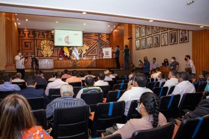 Cita. Sesión Extraordinaria del Consejo Provincial del Guayas, ayer.