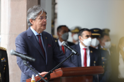 Guillermo Lasso participó el 25 de octubre en la ceremonia militar de imposición de condecoraciones "Casa Militar Presidencial".