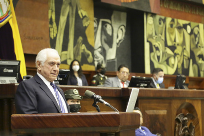 El exministro compareció ante el pleno de la Asamblea Nacional por el juicio político en su contra.