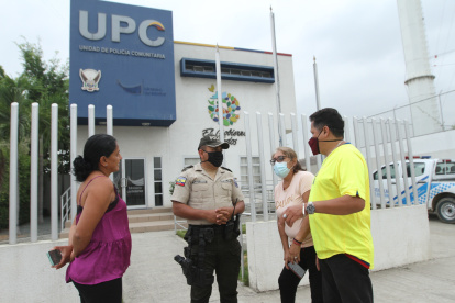 MORADORES DE VILLA BONITA SE QUEJAN POR LA FALTA DE OBRA POR PARTE DEL MUNICIPIO 25 DE OCTUBRE DEL 2021 GUAYAQUIL-ECUADOR