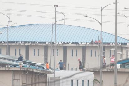 Vigilancia. Cada vez es más común ver a internos en los techos de las infraestructuras carcelarias.