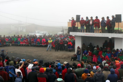 Movilización. Los miembros de la Conaie cerraron varias vías, principalmente en la Sierra centro y norte.