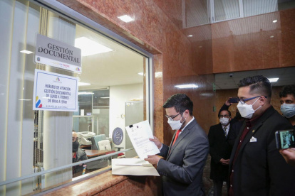 El secretario Jurídico de la Asamblea, Fabián Pozo, presentó la propuesta legal este 28 de octubre de 2021.