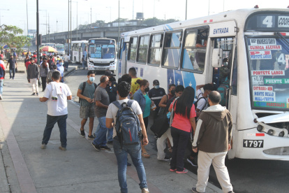 Servicio. La paralización del servicio está prohibida por ley.