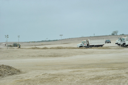 Aplanamiento de los terrenos de El Aromo, en Manabí, en donde se iba a edificar la Refinería del Pacífico, costó al Estado más de 1.200 millones.