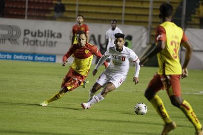 Liga de Quito no pudo concretar las opciones que generó ante Aucas en el estadio Gonzalo Pozo Ripalda.