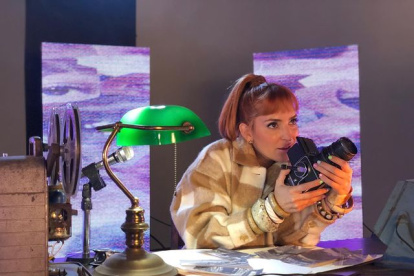 Mirella Cesa en el videoclip