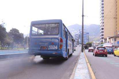 Monitoreo. La ciudad tiene desde 2004 la Red Metropolitana de Monitoreo Atmosférico de Quito. Cada hora se recogen datos de nueve parroquias.