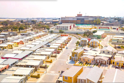 Las viviendas populares de este proyecto en la vía Perimetral de Guayaquil ha sufrido reveses en su comercialización, debido a la pandemia, los altos impuestos, entre otros inconvenientes.