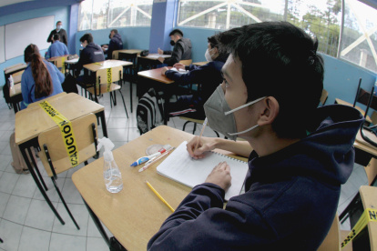 Enseñanza. Las clases presenciales permiten a los alumnos una mejor interacción con sus profesores.