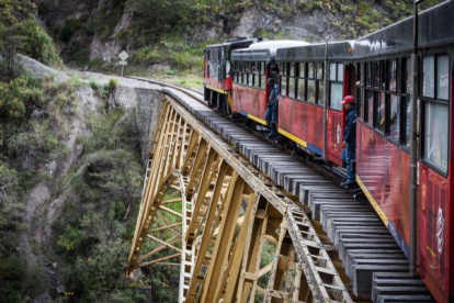 El Gobierno asegura que busca reactivar lo antes posible la operación del tren.