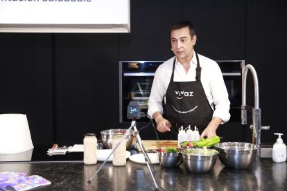 Objetivo. Juan Revenga presentó el Manifiesto Vivaz con la finalidad de promover una adecuada alimentación.