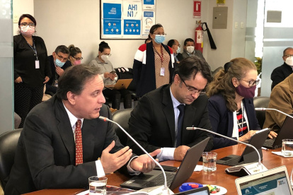 El ministro de Economía y Finanzas, Simón Cueva, durante su comparecencia en la Asamblea Nacional.