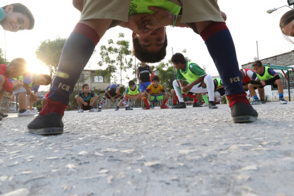 Peloteo.- Los chicos de la ciudadela Las Orquideas juegan de lunes a viernes.