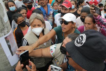 MANIFESTACION Y DRAMA DE FAMILIARES POR LOS MUERTOS DE ESTA MADRUGADA EN LA PENI QUE PIDEN JUSTICIA PERIODISTA : GELITZA ROBLES FECHA : 13/11/2021 Agencia (ag-extra)