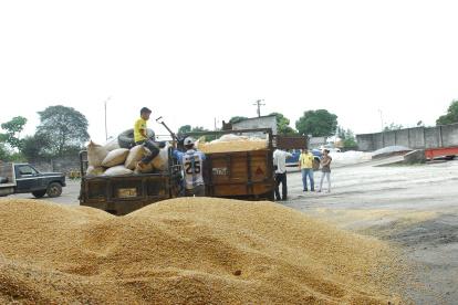 En el mercado se estima que existen apenas 60.000 toneladas de inventario.