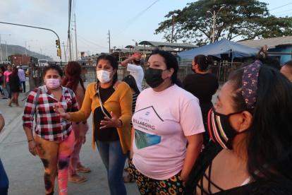 Afuera de la Penitenciaría, familiares de los reos exigen hasta hoy información.