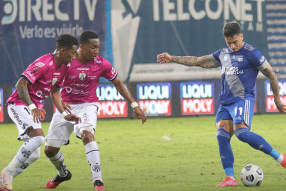 Indepediente del Valle recibirá a Emelec este sábado a partir de las 20:00.