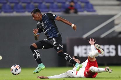 Bryan García (i) de Independiente del Valle, en una fotografía de archivo.