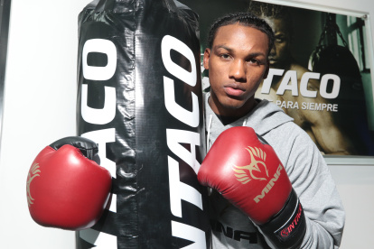 El boxeador Carlos Mina se encontraba en el mejor momento de su carrera cuando fue detenido en los Estados Unidos.