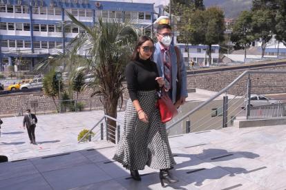 María Dolores Veintimilla, abogada de Wang Yinlong, asistió a la pericia de extracción de información.