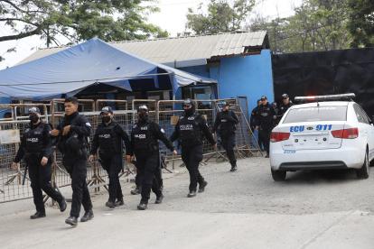 Se mantiene el resguardo policial y militar en los exteriores e interior de la Penitenciaría del Litoral