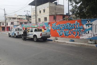 Agentes de la Policía Nacional realizaban labores en el sitio del suceso.